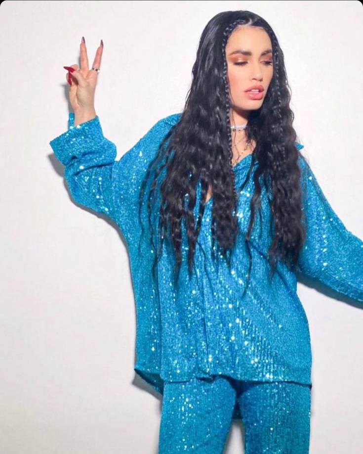 “Estuve en Qatar desde los primeros partidos y lo único que quería era ver a Argentina campeón. Jamás haría algo como de lo que me están acusando. Nunca tuve este tipo de problemas en mi vida. La estoy pasando muy mal por las cosas que se dicen sobre mí”, cerró el mensaje.