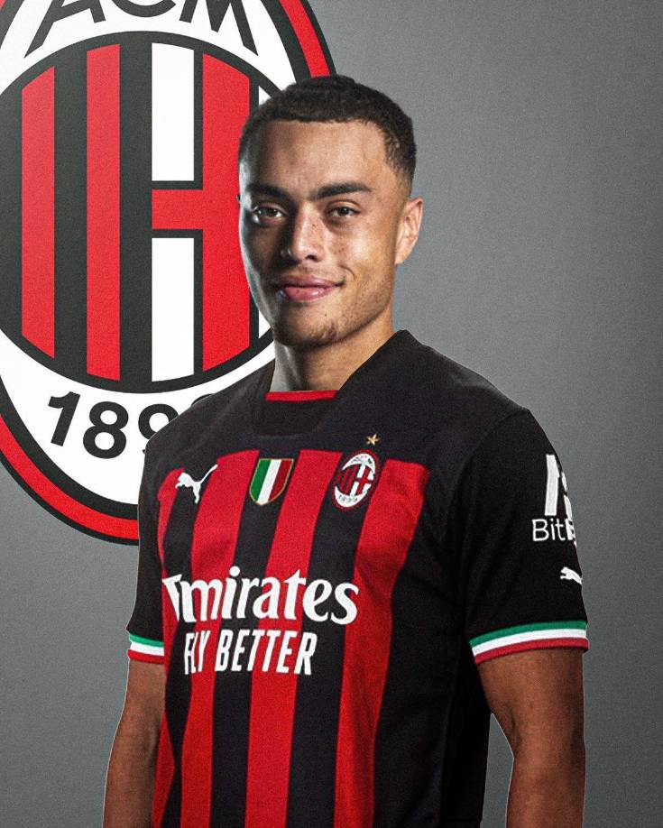 El periodista Fabrizio Romano, especializado en el mercado de fichajes, apunta que ya existe un arreglo entre el Barcelona y el AC Milan para la cesión de Sergiño Dest al club rossonero. El lateral estadounidense llegaría al campeón de Italia como un préstamo de un año, con una opción de compra. El Villarreal también está interesado en el jugador norteamericano.