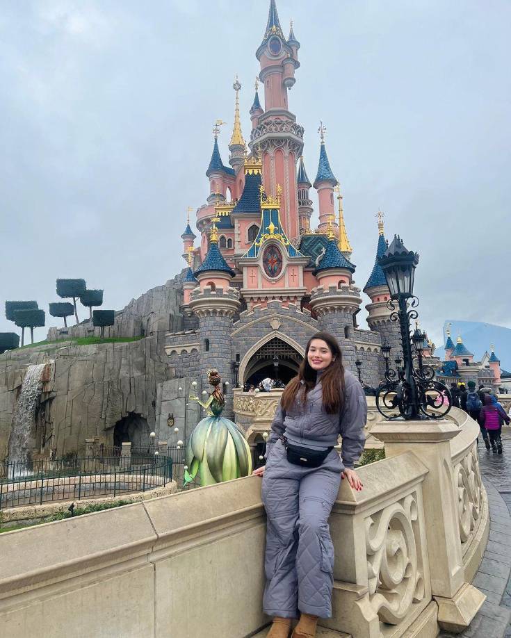 Su padre, Édgar Guzmán López, fue acribillado en un ataque armado en 2008.