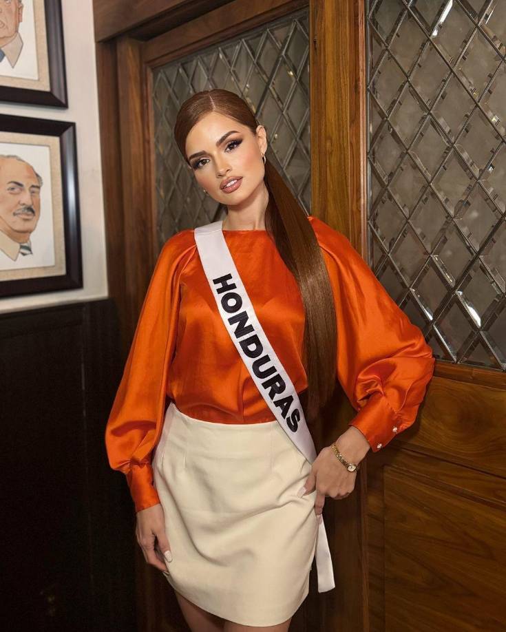 Mensaje positivo:“Si yo gano el Miss Universo, quiero enfocarme en la juventud y los niños, precisamente en su salud mental. En mi proyecto social trabajo con Karla Villatoro haciendo eventos y dando becas para que la juventud que no tiene la oportunidad pueda continuar su educación artística, ya que esto les ayuda a desarrollarse y tener una mejor salud mental”.