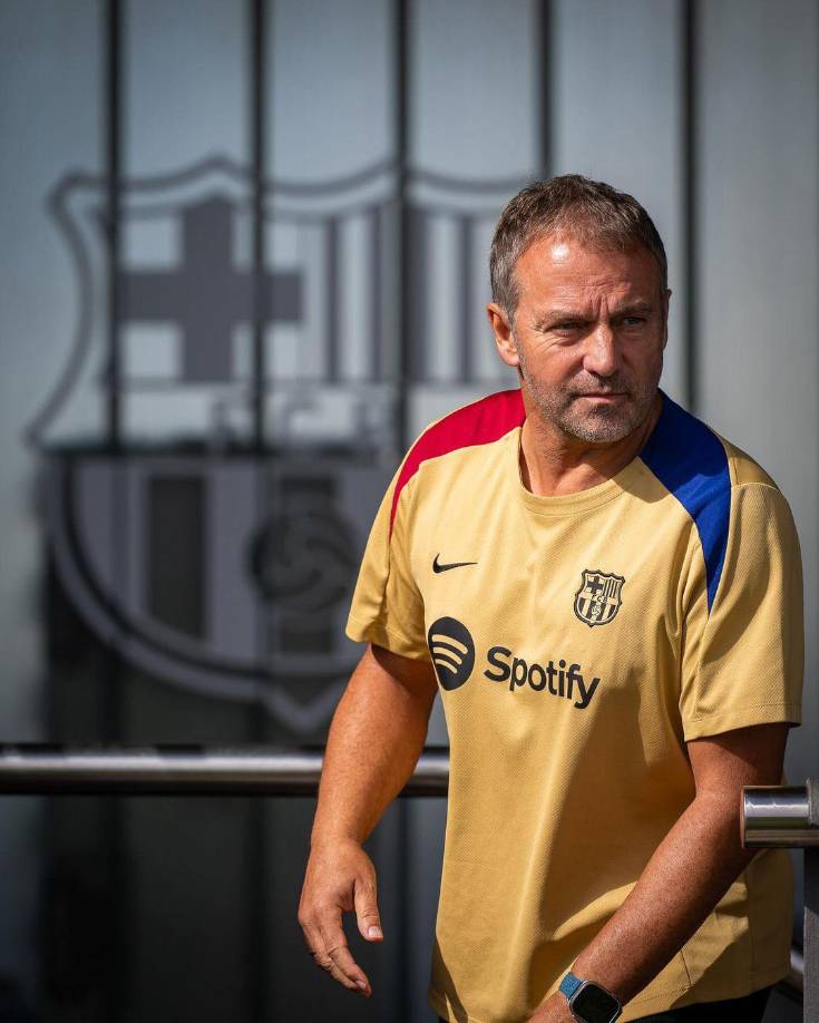 Hansi Flick se prepara para su debut con el FC Barcelona en la Liga Española.