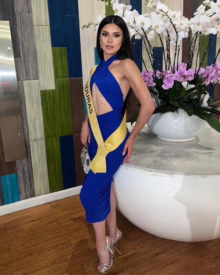 La hermosa modelo con su increíble pasarela ha llamado la atención de reconocidos missólogos quienes aseguran que tiene el potencial para llevarse la corona de Miss Grand International, posicionándola como unas de las favoritas. 