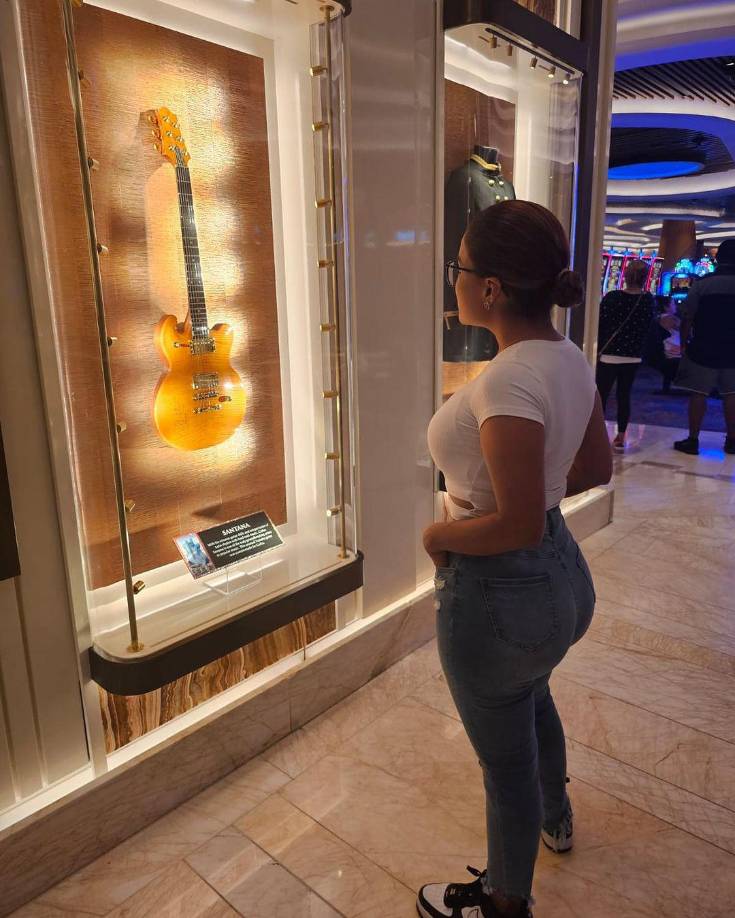 En su recientes vacaciones fue vista en el Hard Rock Café y en la “Vieja Habana”.
