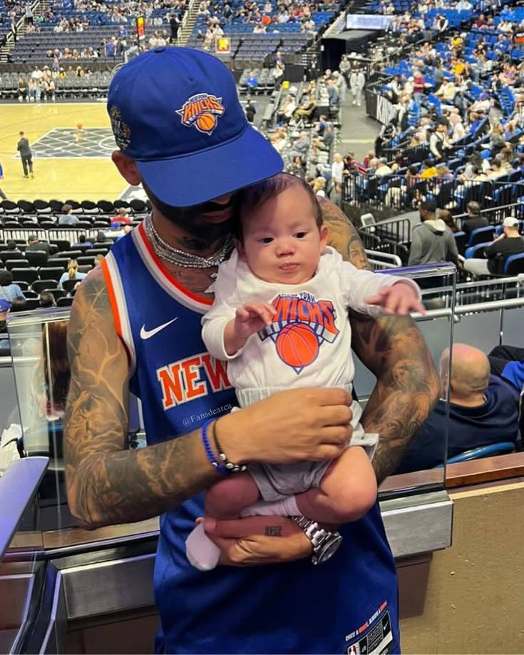 El bebé nació en diciembre del 2024 y “papi Arca” muy contento compartió la noticia en su Instagram el 24 de diciembre, justo un día después de su cumpleaños. Cabe mencionar que el artista ha dicho que ya no le gusta celebrar su cumpleaños porque recuerda con tristeza la trágica muerte de su hermano Justin, quien murió en noviembre del 2021.