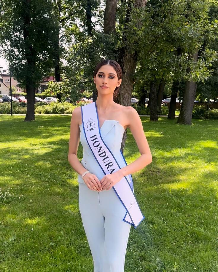 La hermosa hondureña lució despampanante en todas sus pasarelas, demostrando mucho esfuerzo y disciplina que complementan su carisma, belleza e inteligencia. 