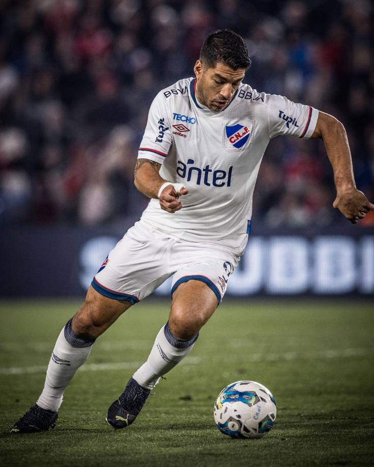 Y continuó: “Llevaba 3 meses trabajando y justo vino la pandemia, nos mandaron a encerrar y en el último mes terminé trabajando en mi casa solo. No es lo mismo que yo haga cuádriceps o trabajos que venga un fisio y te extienda bien la rodilla”.