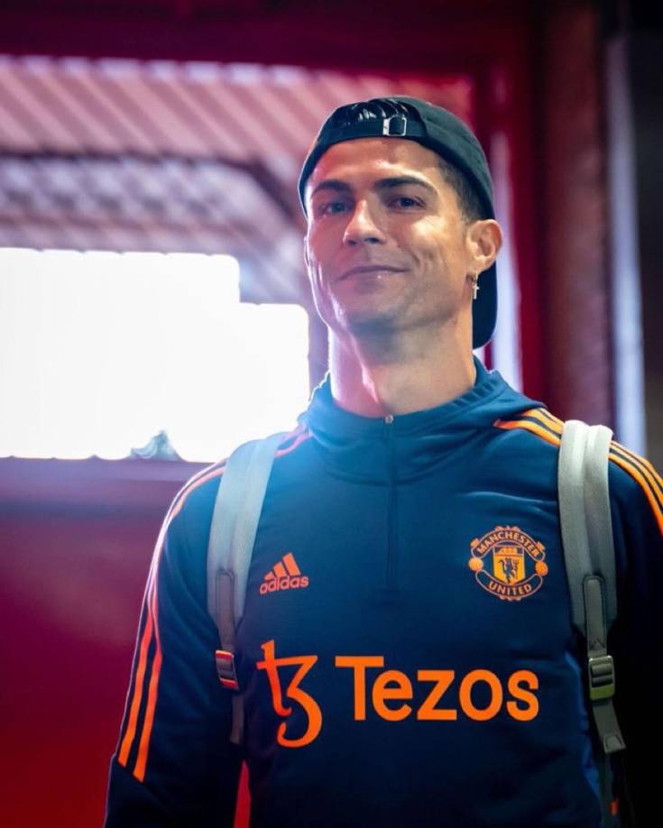 Cristiano Ronaldo llegaba sonriente a Old Trafford horas antes del partido Manchester United-Tottenham.