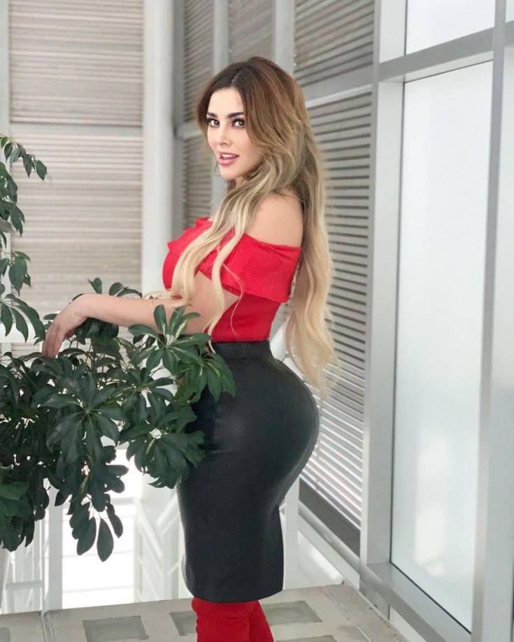  Wanda Espinosa es una influencer y modelo de OnlyFans que sorprendió al darle una motivación al portero mexicano Guillermo Ochoa, quien estará defendiendo la portería de México en el Mundial de Qatar 2022.