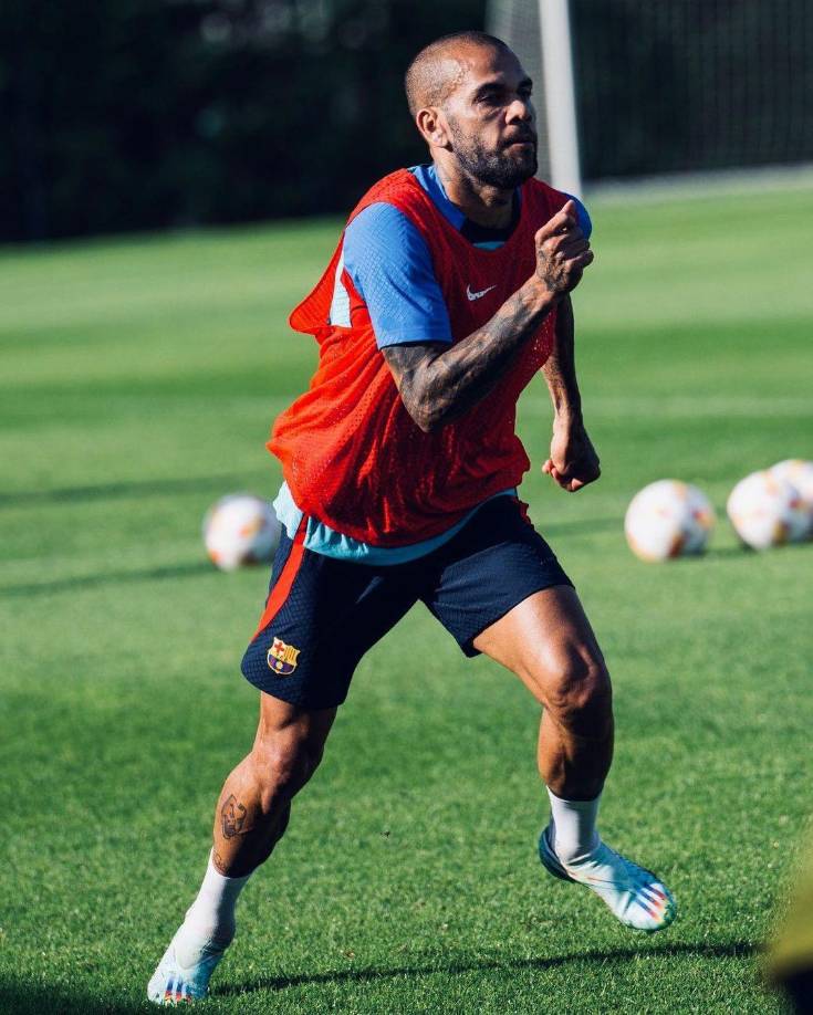 Alves será juzgado por una supuesta agresión sexual presuntamente cometida el 30 de diciembre de 2022, a su regreso del mundial de Qatar, en los lavabos del reservado de una discoteca de Barcelona.