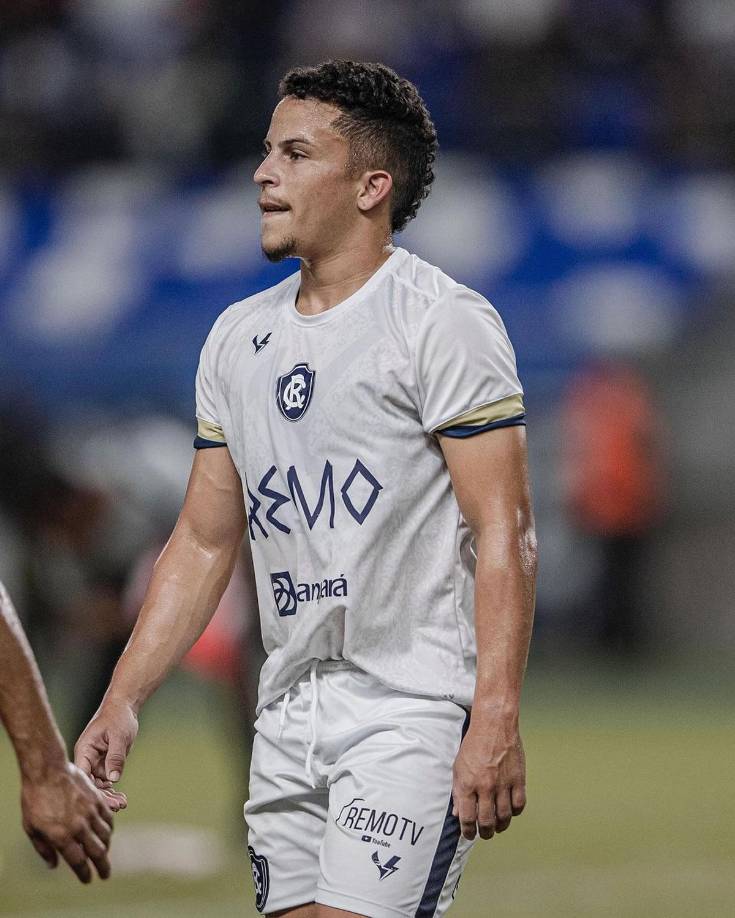 Ricardinho, jugador del Clube do Remo, murió asesinado a tiros en el Municipio de Marituna, en la zona metropolitana de Belém (Brasil).