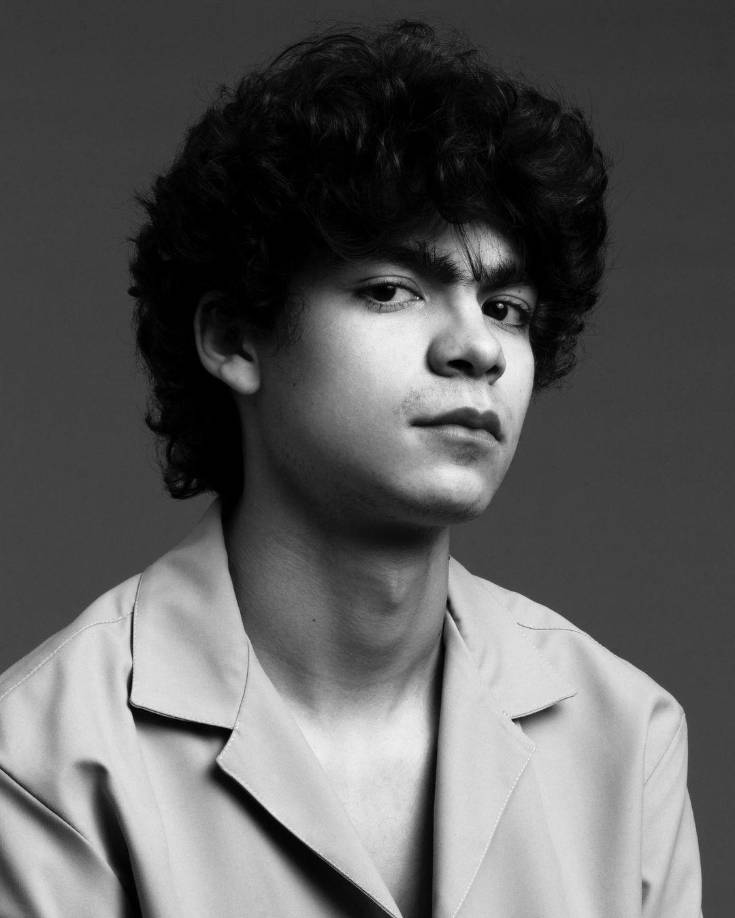 En 2016 consiguió su primer papel importante en La querida del Centauro, luego continuó con Blue Demon, Por la Máscara; en 2019 en Sin miedo a la verdad y El elegido. En 2020 debutó en el cine con Ánimo Juventud! Sin embargo, su papel lanzador de carrera llegó en 2021 cuando protagonizó ¿Quién mató a Sara?, una película de terror mexicana original de Netflix en la que comparte créditos con Manolo Cardona y Ximena Lamadrid.