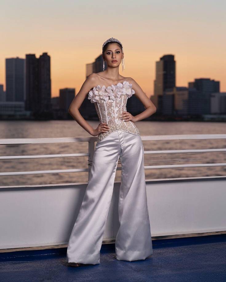 Stephie Morel también llegó al NY Fashion Week, la jovencita originaria de Choloma tuvo una excelente participación en las pasarelas luciendo los increíbles atuendos diseñados por Sánchez. 