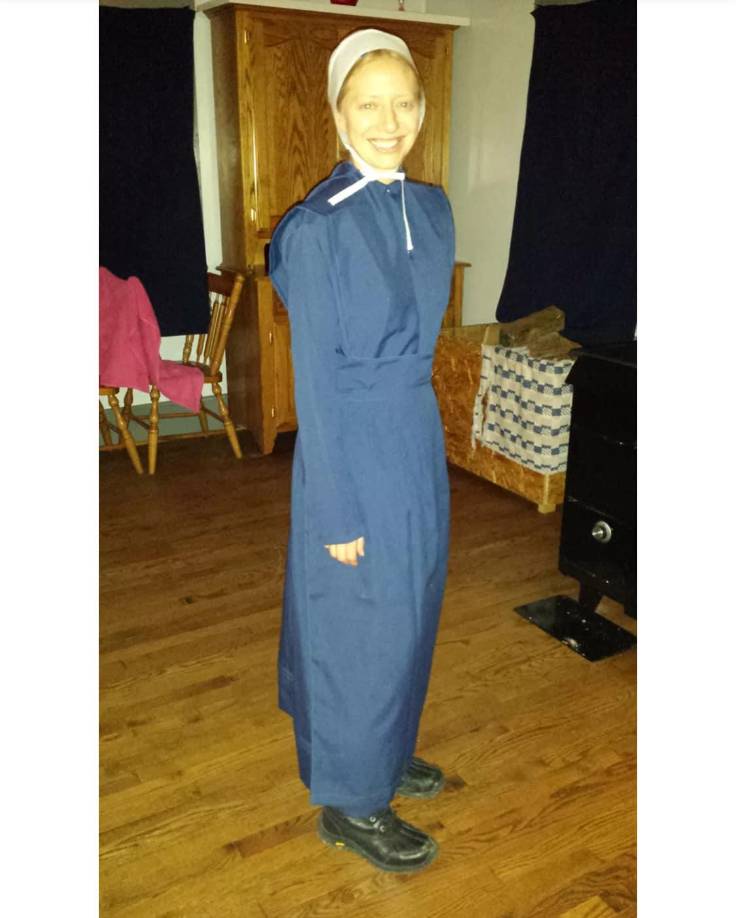 Para Naomi ser miembro de la comunidad Amish la mantenía alejada del mundo exterior, de la tecnología, hasta de sus amigos que no eran parte de la religión.