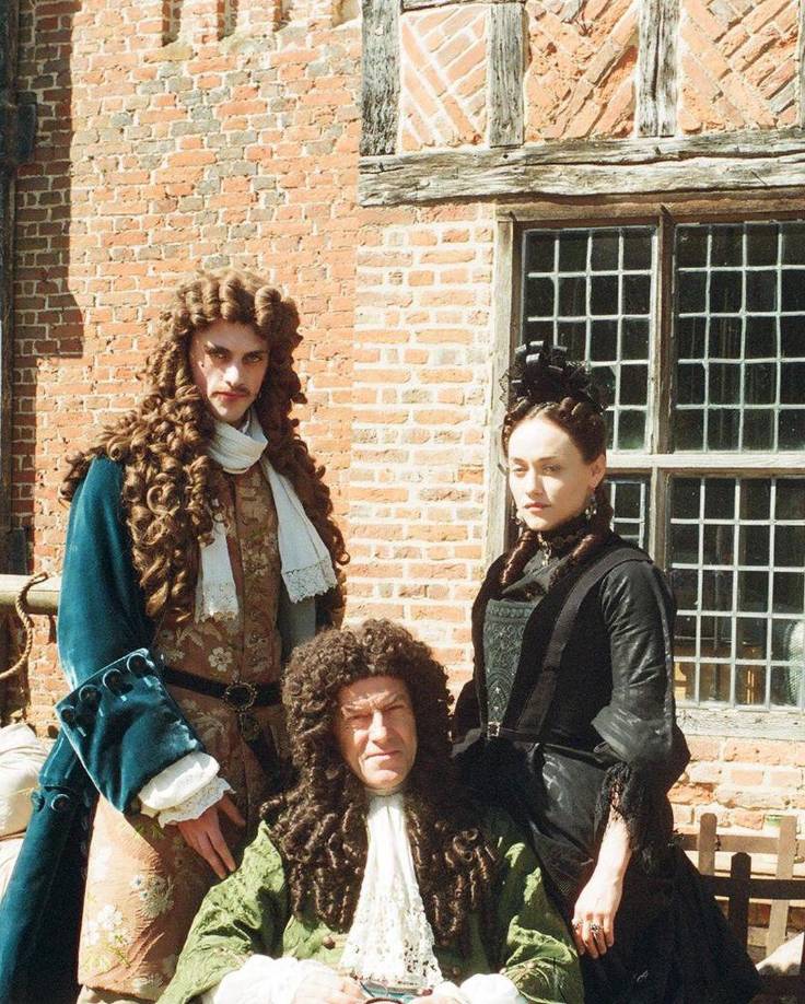 No obstante, fue su presencia en “Renegade Nell” en 2024 lo que verdaderamente lo posicionó en el radar, desempeñando el papel de Thomas en esta serie de aventuras y fantasía de Disney+