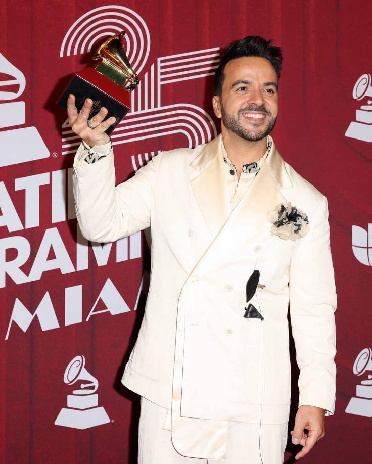 “Me gustó hacer una película donde la mayoría de los actores y personal son latinos, de salir del estereotipo de papel de latino que nos dan. Una película bonita, romántica, filmada en San Antonio (Texas), y tuve la oportunidad de escribir la música”, destacó.