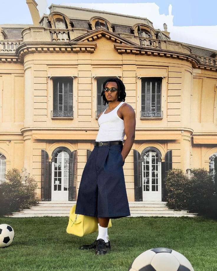 Jules Koundé se ha asociado con la famosa casa de moda Jacquemus y los ‘outfits’ que ha usado causaron mucho revuelo en redes sociales.