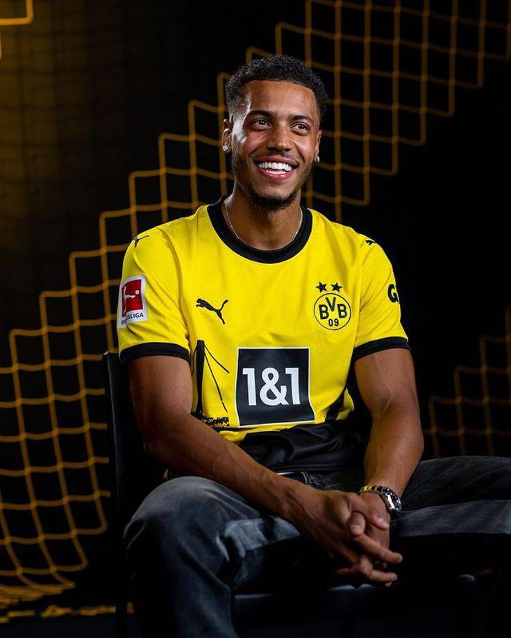 El Borussia Dortmund encontró al reemplazo de Bellingham y anunció este lunes el fichaje del centrocampista alemán de 22 años Félix Nmecha, que ha firmado hasta el 30 de junio de 2028 desde el Wolfsburgo..