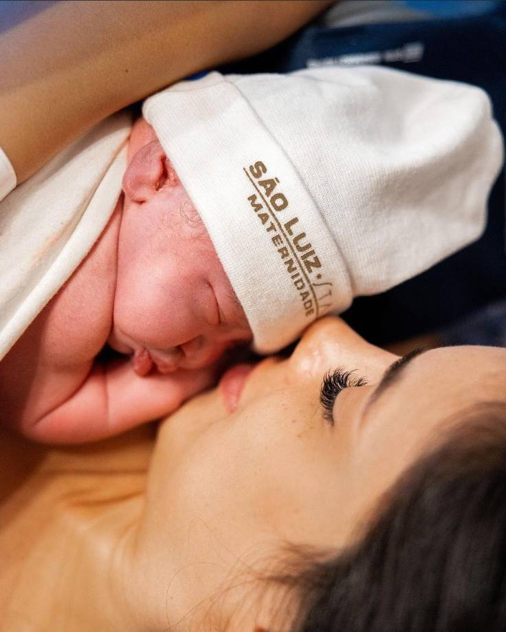 Por otra parte, Neymar ya era padre de Davi Luca, fruto de su relación con Carolina Dantas, y la reconocida modelo se convirtió en madre por primera vez. 