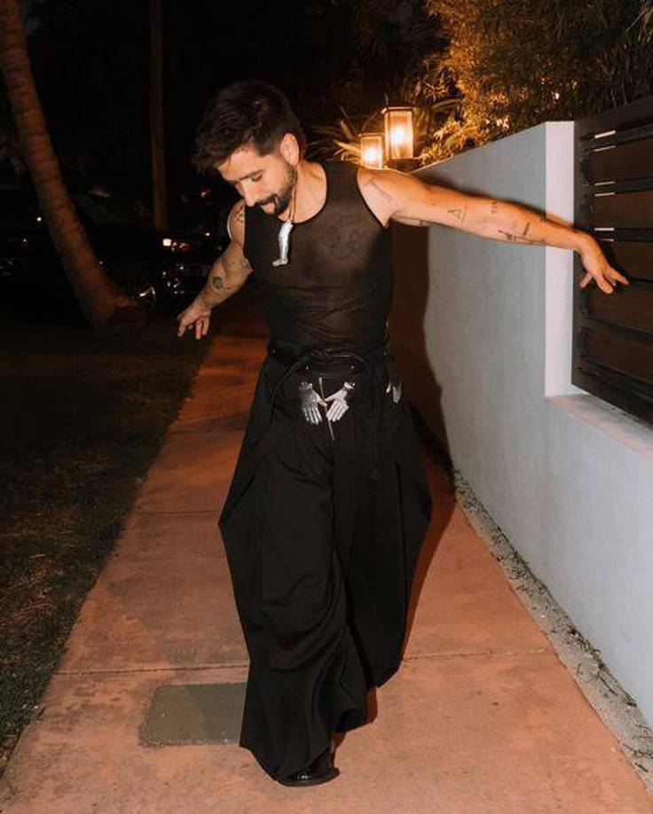 La pareja sigue siendo una de las más queridas y a la vez controversiales por su manera de criar a sus hijas, ya que ambos han dicho que dejarán que ellas decidan su género. 