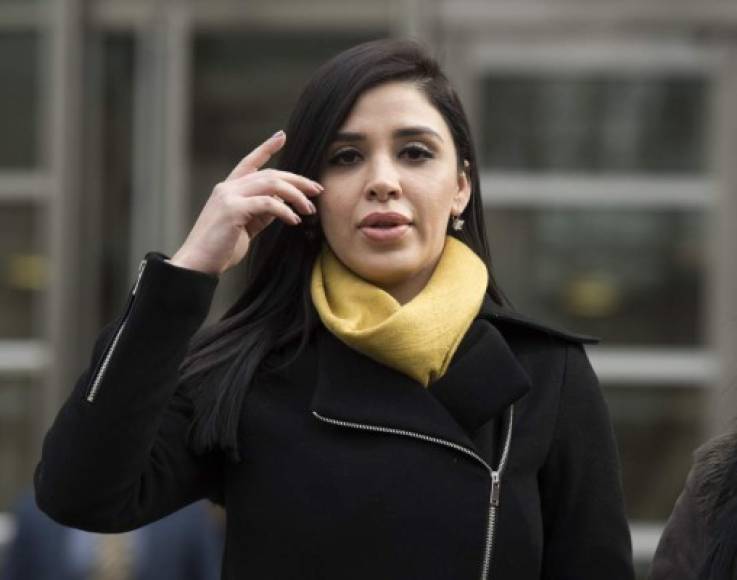 Emma Coronel, esposa de Joaquín 'El Chapo' Guzmán, fue captada entregando donaciones en un hospital infantil de Sinaloa previo al inicio del mediático juicio del capo mexicano en Nueva York.