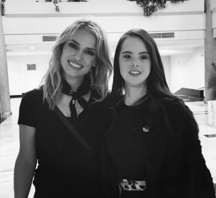En marzo de 2016 desfiló por primera vez con la diseñadora Lina Lavin en un acto benéfico para la fibromialgia en el Hotel Ritz de Madrid, en junio de 2016 fue invitada por el diseñador Francis Montesinos en Valencia (este) y en septiembre participó en la Fashion Week de Sevilla (sur).