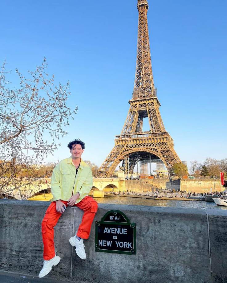 Como parte del elenco principal destaca el nombre de Facundo, quien pidió a su público que, así como lo han apoyado en su contenido desde hace un tiempo, puedan acompañarlo a las salas de cine, donde lo verán hacer un personaje completamente diferente a lo que conocen.