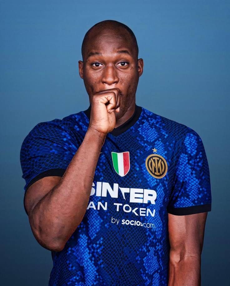 Otro bombazo en el mercado. Romelu Lukaku volverá al Inter de Milán tan solo una temporada después de emprender rumbo al Chelsea. ‘La Gazzetta dello Sport’ afirma que todo está atado y solo falta que se haga oficia. Según el medio italiano la operación se ha cerrado en 8 millones fijos y 2 más en variables.