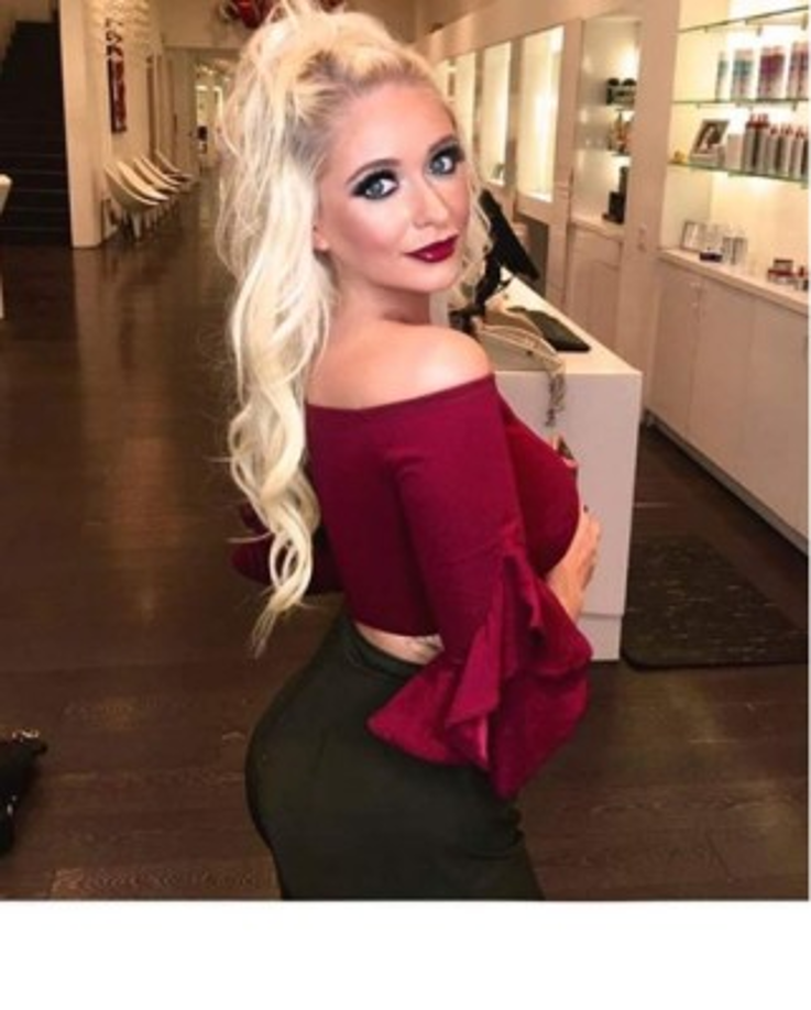 La misma persona informó que Thomas dejó de pagarle el apartamento y esta se mudó para Las Vegas.