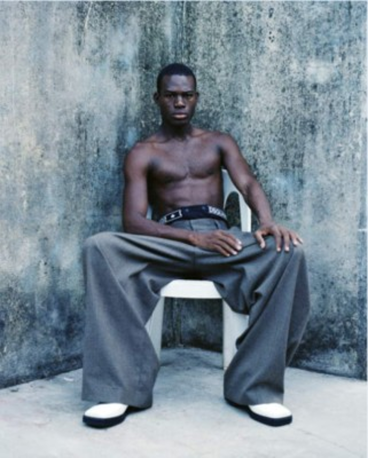 La idea propuesta por el hondureño Roberto Johnson a L'Officiel Hommes de dar a conocer las costumbres de los garífunas con un toque fresco y documental encantó a la revista, las sesiones fotográficas fueron realizadas en junio de este año y ahora son parte de la edición de septiembre de L'Officiel.<br/>