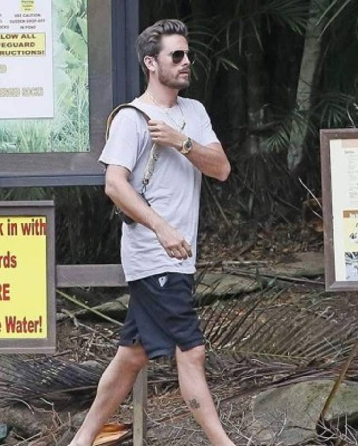 Hace un par de meses Scott fue visto pasándola muy bien con unas modelos en Miami. Además, Disick confesó que es adicto al sexo. <br/>