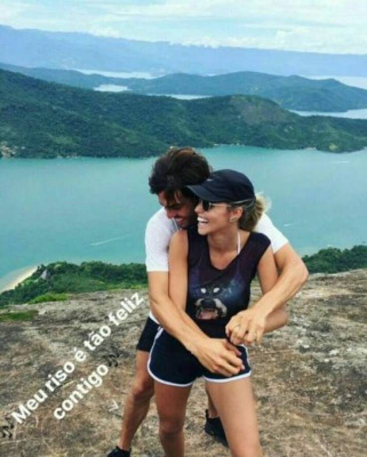 La pareja parece llevarse de maravilla y en sus fotos demuestran que están muy enamorados.