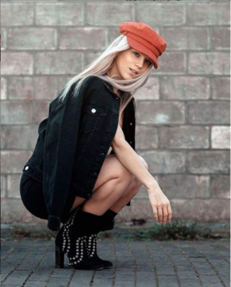 Es la imagen de diferentes marcas y su fama está creciendo como la espuma gracias a su novio.