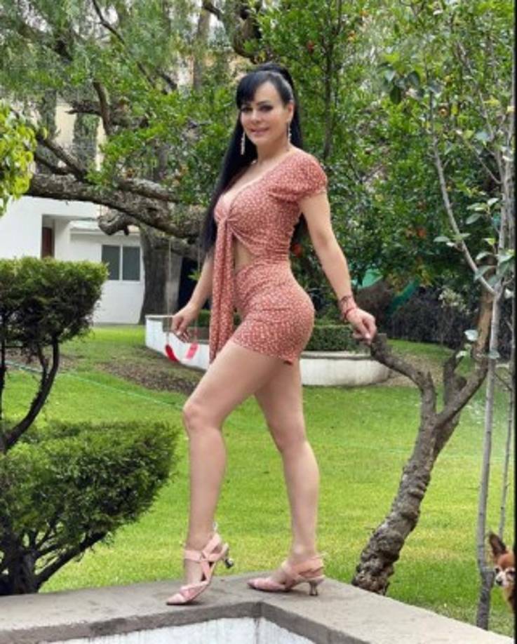 “A mis 60 no pretendo verme más joven. Soy de las pocas que siempre he dicho mi edad, porque hay muchas compañeras de mi generación que se quitan 10 años”, comentó sonriendo.