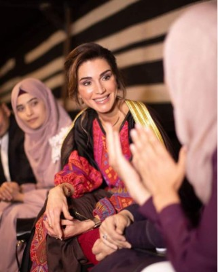 Rania es la esposa del rey de Jordania, Abdalá II. Nació en Ciudad de Kuwait, Kuwait, el 31 de agosto de 1970 y es hija de padres palestinos.