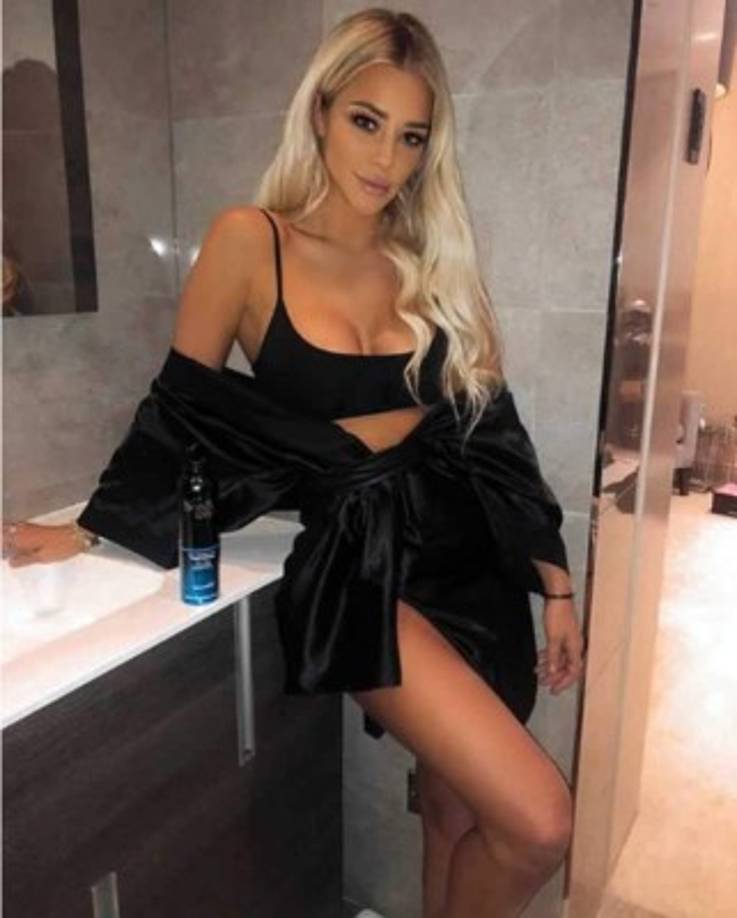 La madre de Taylor es Dawn Ward, conocida por el reality Real Housewives of Cheshire (Inglaterra).