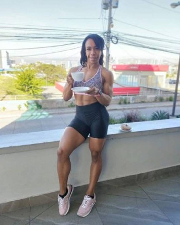'Siempre he contado con el apoyo y comprensión de mi familia; admito se vuelve complicado a la hora de compartir en celebraciones o eventos, ya que en mi preparación soy cuidadosa con mis horas de sueño, descanso y alimentación', comentó.