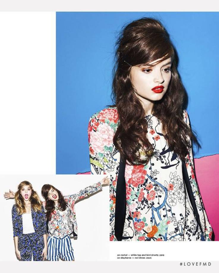 Stephanie Cam junto a la modelo Rachel Hilbert participaron en una sesión de fotos para la revista Cake Magazine. 