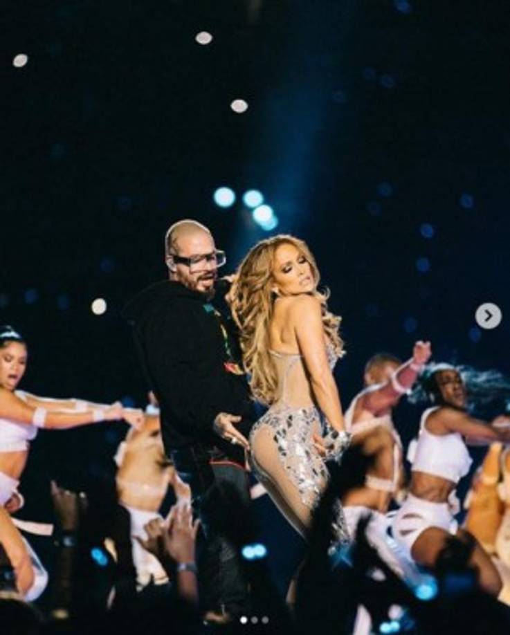 J Balvin compartió en su Instagram su actuación con JLo. El colombiano tocó un poco de más.