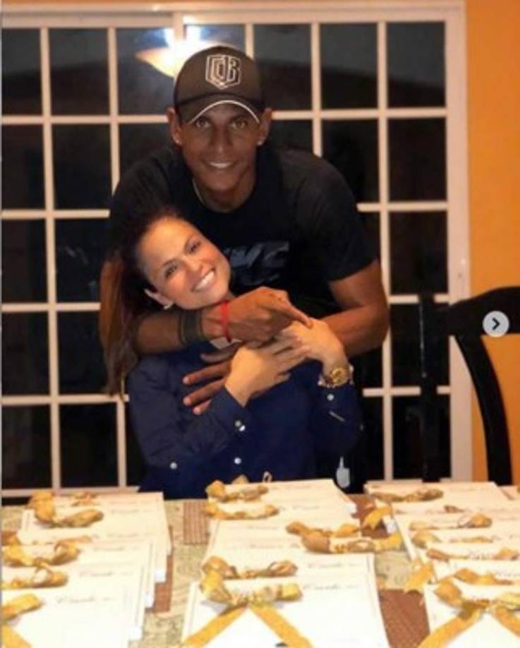 La pareja ya repartió las invitaciones y solo están esperando la hora de dar el 'sí quiero'.