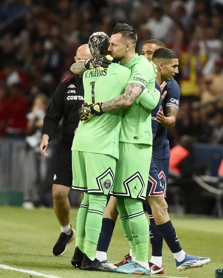 Keylor y Alexandre no han sido tomados en cuenta y ambos terminan contrato en junio del 2024, por lo que podrían marcharse al mismo tiempo en busca de minutos en otro sitio.