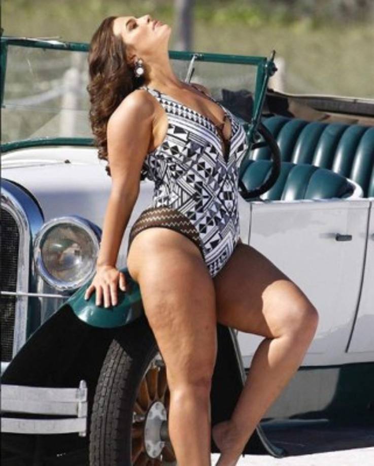 'Ser auténtica es hermoso', escribió Graham, junto a esta imagen que la muestra al natural.