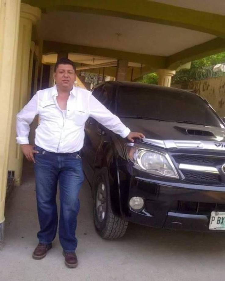 Expresó que Jhazer quedó con vida y no lo quisieron llevar a un centro asistencial en la patrulla, “sino que más bien dijeron que dejaran que ‘ese perro se muriera allí’”.