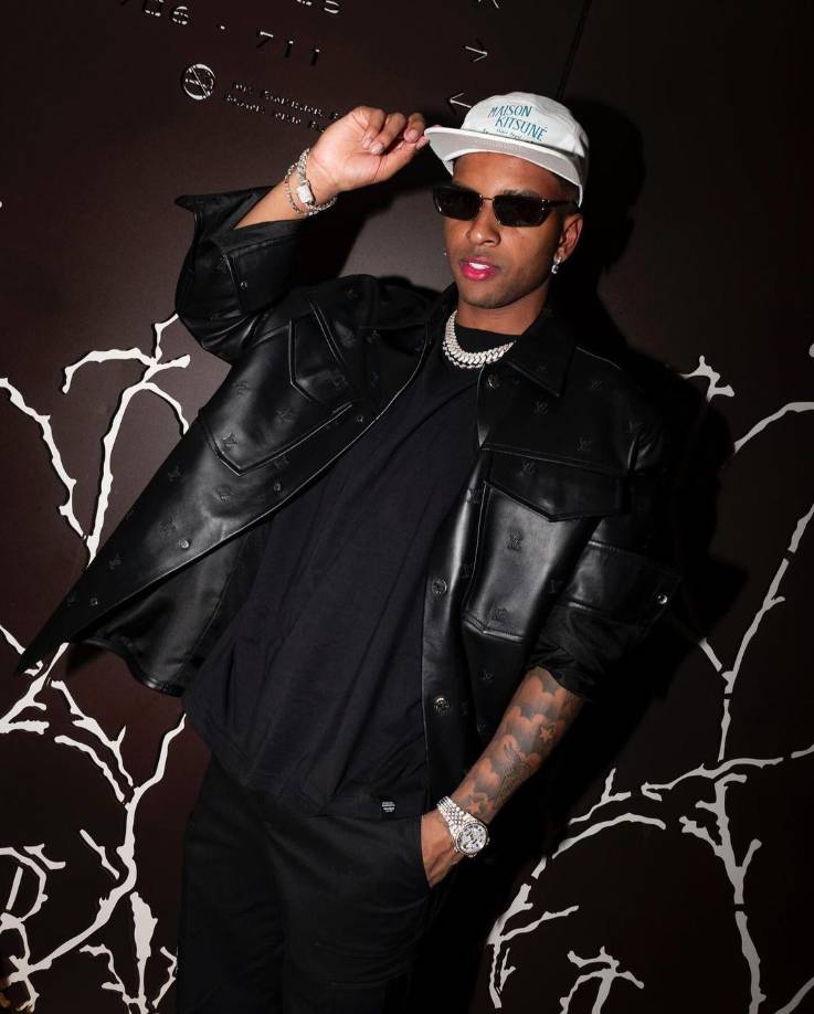 También no pueden usar collares extravagantes durante la competencia.