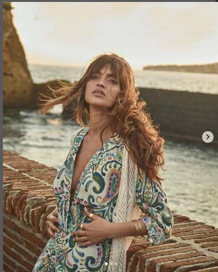 El 12 de marzo de 2021, Carbonero e Iker Casillas anunciaron su divorcio de mutuo acuerdo tras 5 años de casados y 11 de relación.