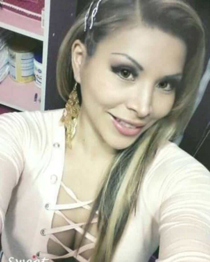 Pero ahora la modelo va en serio y prometió lanzar las fotos en los próximos días.