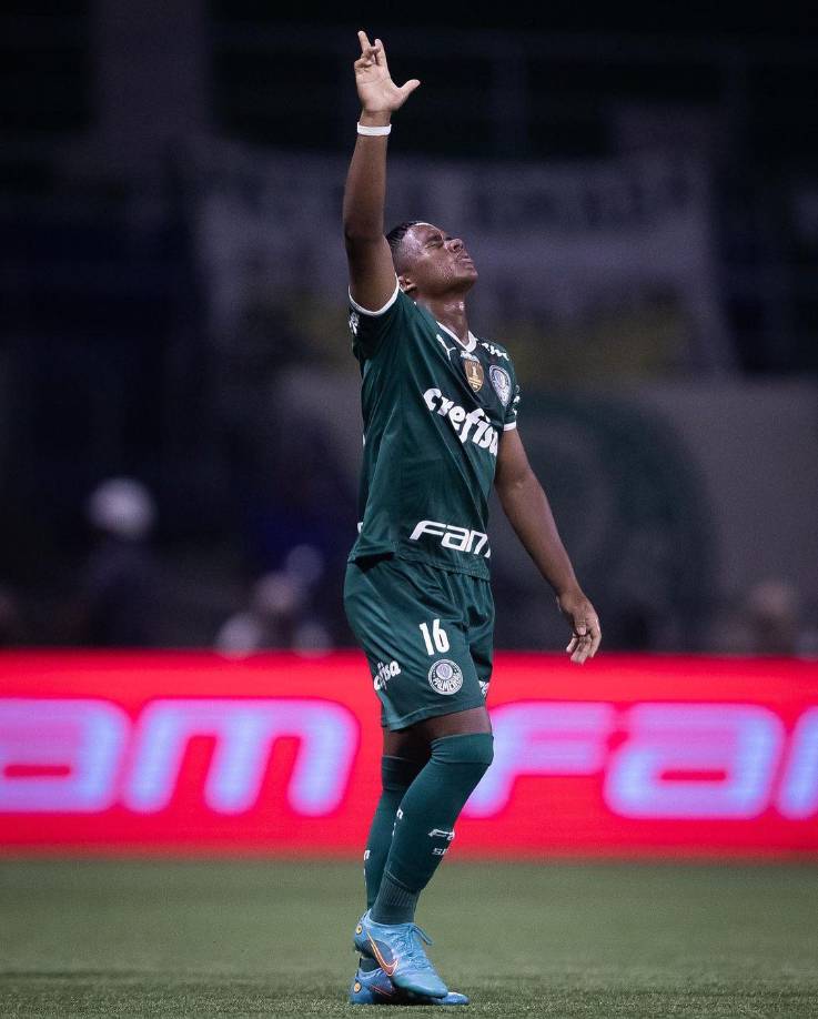 En su debut profesional, a partir de octubre del año pasado, las cosas habían ido mejor para el centrodelantero: convirtió tres dianas en siete cotejos (306 minutos), tres de ellos como inicialista.