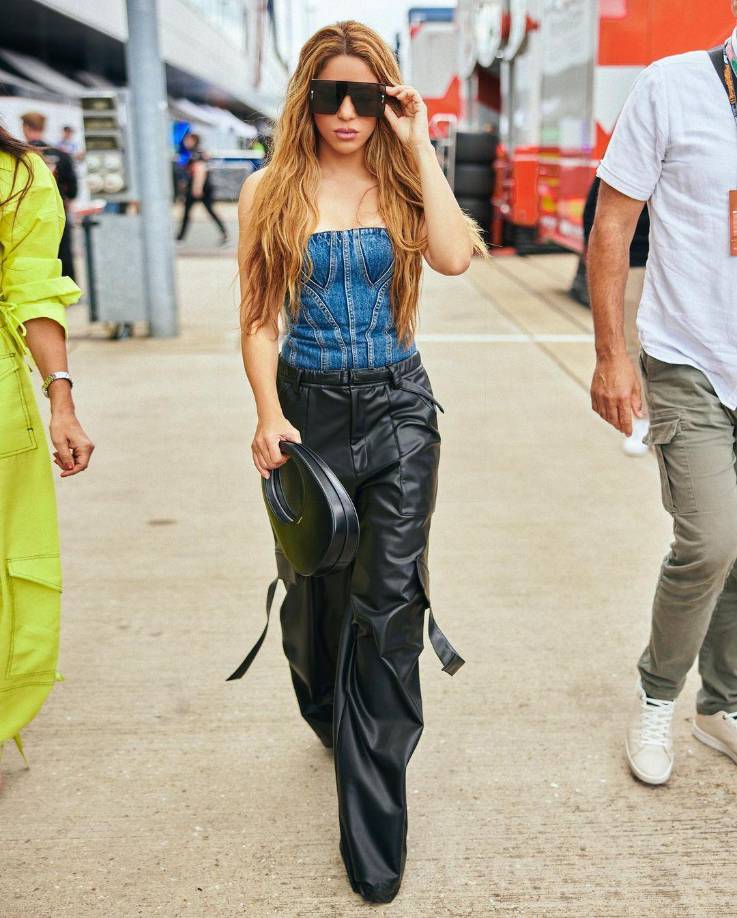 Esto debido a que los viajes para sus hijos son extensos, pero todo se podría solucionar si el exfutbolista los visita con más frecuencia. 