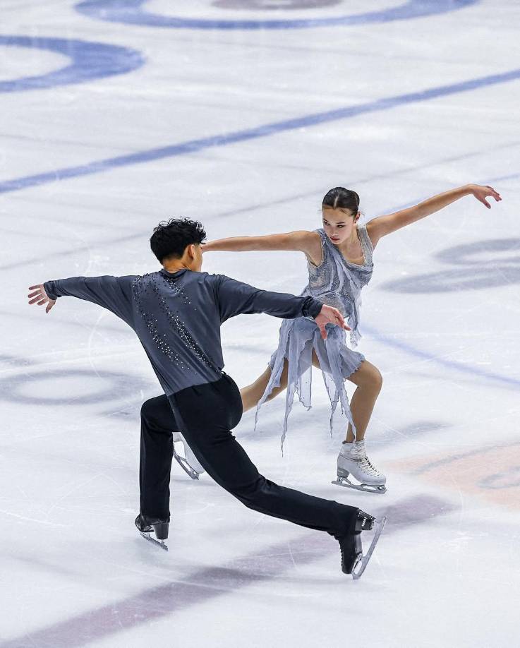 Jon Maravilla es un patinador de origen mexicano de 20 años. Es miembro del equipo estadounidense de ptinaje.