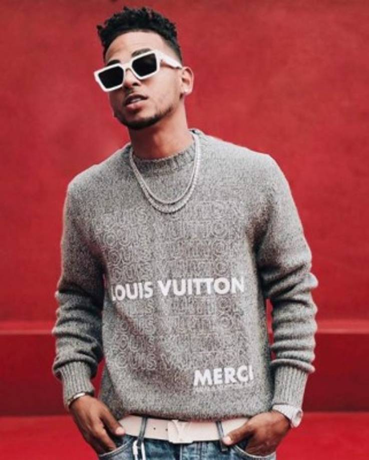 Así luce Ozuna con su nueva imagen y con ella también ha desatado controversia entre sus seguidores. <br/><br/>Pese a la situación que atraviesa actualmente el artista no ha dejado de publicar imágenes en sus redes sociales.