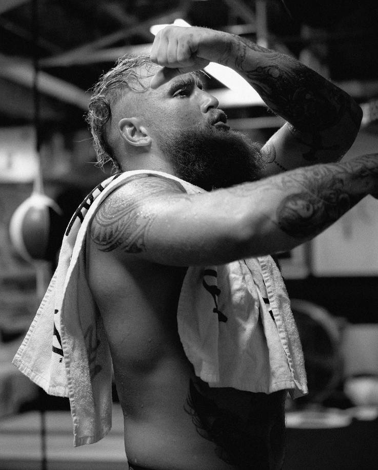 Para que se entienda la magnitud del evento, basta con decir la cantidad que ganó Jake Paul en su último combate ante Mike Perry: Siete millones de dólares.